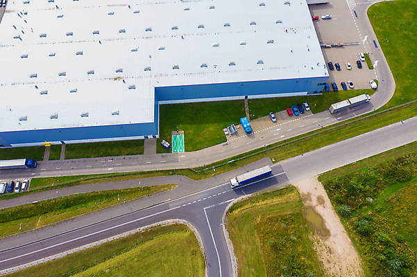 포토 JPG 해외이미지 외관 유럽 산업 도로 백그라운드 컨셉 교통시설 풍경 사람없음 건물 도시풍경 상점 트럭 화물 도시 센터 상품 정상 주식 큼 창고 서비스 무역 상업 지역 체코 수납 짐차 물류 슈퍼마켓 개발 조감도 터미널 해외포토 건축물 나라 길 교통 자동차 금융 운송업 크기 시설 파일형식 이미지허브