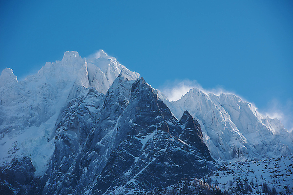 포토 JPG 해외이미지 주간 겨울 하늘 사람없음 야외 눈 알프스 겨울풍경 설산 눈덮임 해외포토 자연요소 계절 유럽 컨셉 날씨 산 풍경 파일형식 이미지허브