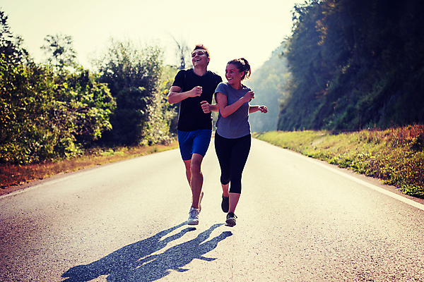 포토 JPG 해외이미지 전신 서양인 라이프스타일 커플 여자 남자 아침 성인 야외 두명 운동복 달리기 조깅 활발 마라톤 달리기선수 성인만 해외포토 주간 외국인 옷 컨셉 관계 모션 사람 경기 생활 운동 육상스포츠 육상선수 파일형식 이미지허브