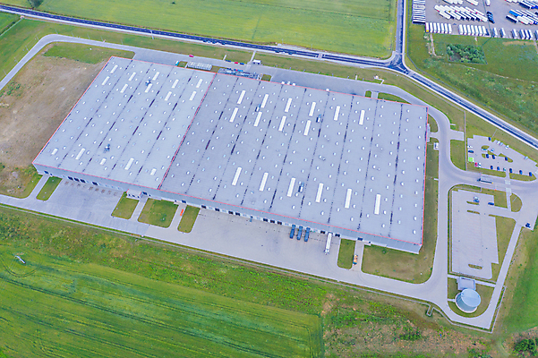 포토 JPG 해외이미지 산업 도로 비즈니스 공장 교통시설 자동차 안테나 사람없음 건물 화물 상품 컨테이너 창고 상업 수납 짐차 무거움 트레일러 물류 드론 분배 수입 조감도 해외포토 건축물 길 육상교통 교통 통신 공업 운송업 무게 시설 파일형식 이미지허브