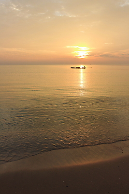포토 JPG 해외이미지 계절 실루엣 모래 파도 바다 섬 여행 오렌지 자연 벽지 하늘 아침 휴식 사람없음 빛 햇빛 태양 뷰티 반사 여행객 일출 맑음 황혼 일몰 봄 서핑 황금 저녁 휴양지 흐림 수평선 해외포토 주간 자연요소 컨셉 과일 날씨 촬영기법 사람 노을 장소 수상스포츠 야간 생태계 파일형식 이미지허브