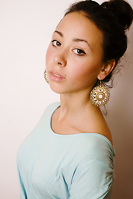 포토 JPG 해외이미지 모델 1 헤어스타일 드레스 여자 얼굴 포즈 친절 갈색머리 한명 사람 성인 뷰티 유행 놀람 낭만 수확 골동품 흰색 반지 화려 재산 황금 고급 우아함 보석 그리스 부드러움 그리스인 고립 여신 진짜 스타일 해외포토 서양인 옷 감정 유럽 컬러 컨셉 농업 장신구 표정 신체부위 금융 감각 광석 파일형식 이미지허브