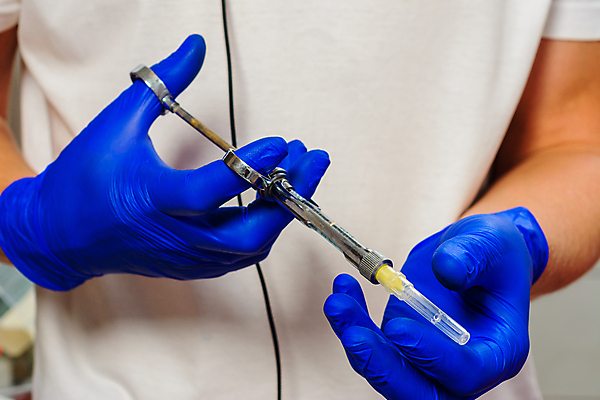 포토 JPG 해외이미지 직업 유리 건강 치과 병원 주사기 사람없음 치료 약 건강관리 금속 거울 고통 장비 기구 공구 입 액체 수술 치아 약국 치과의사 지역 주사약 외과 돌봄 마약 위생관리 철강 해외포토 감정 의학 의료기기 모션 재질 관리 신체부위 의사 도구 소화기관 파일형식 이미지허브