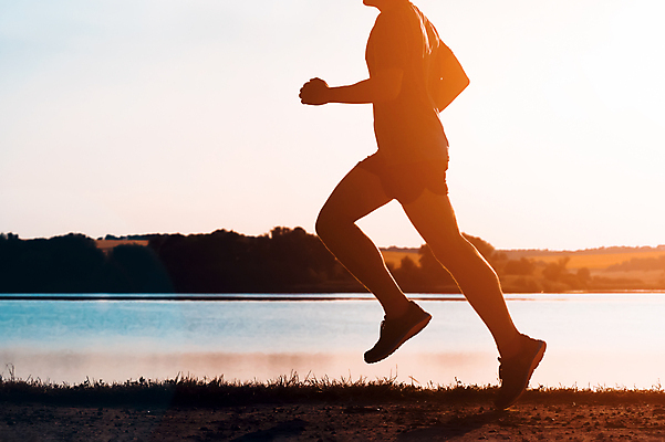 포토 JPG 해외이미지 1 라이프스타일 공원 남자 행복 실루엣 도로 호수 스포츠 운동화 십자가 모션 자연 하늘 아침 거리 건강 한명 사람 야외 물 강 달리기 조깅 운동 일출 맑음 점프 활발 에너지 시골 연습 속도 마라톤 달리기선수 자극 해외포토 주간 자연요소 공공시설 감정 길 신발 컨셉 교통시설 날씨 촬영기법 경기 생활 노을 육상스포츠 생태계 육상선수 파일형식 이미지허브