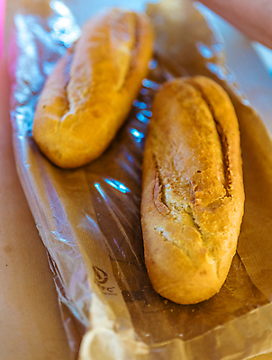 포토 JPG 해외이미지 손 여자 음식 빵 조각 백그라운드 컨셉 다이어트 재료 주택 샌드위치 건강 요리 사람없음 목재 옆모습 갈색 우주 주방 요리사 저녁식사 빵집 시골 신선 칼 아침식사 자르기 먹기 준비 유기농 점심식사 페스츄리 맛있는 해외포토 나무 직업 웰빙 뷰포인트 컬러 모션 사람 건물 신체부위 상점 식사 파일형식 이미지허브