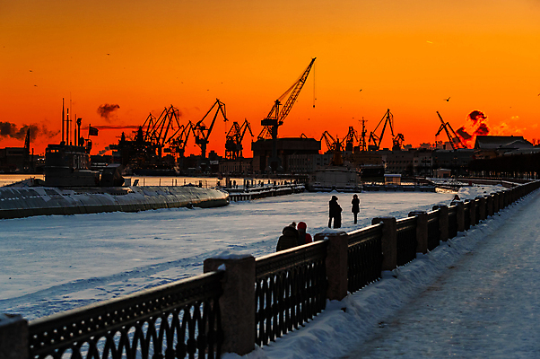 포토 JPG 해외이미지 실루엣 겨울 사람없음 야외 담장 일몰 야간 조선소 산업시설 산업현장 쌓인눈 눈덮임 해외포토 자연요소 계절 산업 컨셉 촬영기법 노을 파일형식 이미지허브