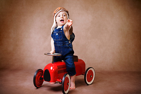 포토 JPG 해외이미지 공원 행복 어린이 스포츠 여행 백그라운드 컨셉 크리스마스 겨울 모션 상상 자동차 자연 놀이 성공 창조 한명 사람 소년 목재 빨간색 장난감 우주 힘 기쁨 자유 수확 아기 운전사 파일럿 연도 속도 리더 복고 팩 바닐라 염원 특별함 스타일 클라우스 해외포토 나무 직업 1 계절 공공시설 기념일 남자 감정 육상교통 컬러 농업 재료 화장품 생태계 파일형식 이미지허브