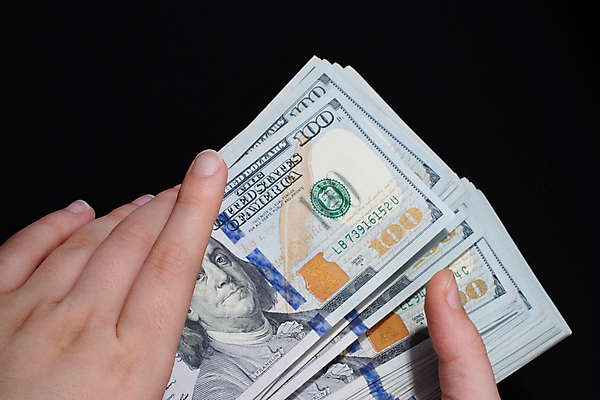 포토 JPG 해외이미지 손 지폐 신체부위 달러 돈다발 해외포토 돈 사람 파일형식 이미지허브