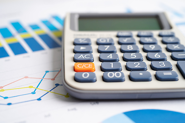 포토 JPG 해외이미지 그래프 사람없음 자료 계산기 분석 보고서 회계 해외포토 컨셉 문구용품 경제 장비 파일형식 이미지허브