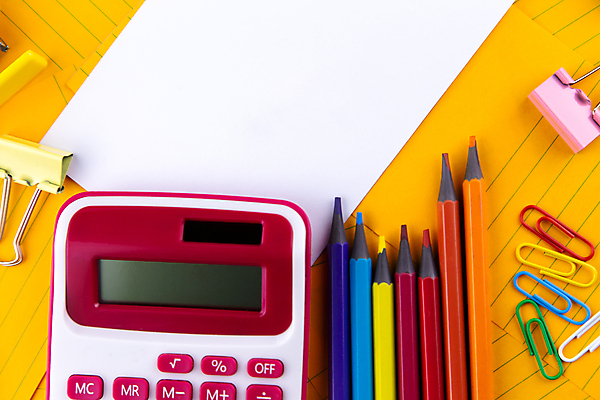 포토 JPG 해외이미지 라이프스타일 디자인 교육 종이 백그라운드 컨셉 비즈니스 텍스트 교실 학교 탁자 문구용품 자 미술 사람없음 목재 빨간색 초록색 학습 세트 컬러풀 사무실 연필 우주 검은색 쪽지 공책 공백 흰색 그룹 작업실 정상 책상 오브젝트 그림 지우개 문서 페이지 고립 목업 공급 해외포토 나무 컬러 가구 재료 문화예술 학용품 생활 필기구 파일형식 이미지허브