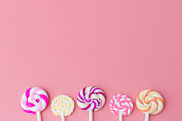 포토 JPG 해외이미지 모양 행복 음식 분홍색 백그라운드 무지개 크리스마스 디저트 발렌타인데이 나선형 막대사탕 사탕 사람없음 장식 컬러풀 파티 과자 우주 줄무늬 기쁨 소용돌이 축하 대접 원형 생일 막대기 달콤 맛 핥기 폐기물 유혹 설탕 먹기 오브젝트 해로움 맛있는 해외포토 자연요소 도형 기념일 감정 컬러 컨셉 무늬 모션 데이이벤트 이벤트 회오리 쓰레기 파일형식 이미지허브