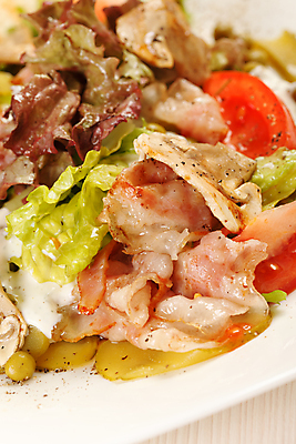 포토 JPG 해외이미지 접시 음식 빵 조각 토마토 채소 양파 치즈 육류 돼지고기 사람없음 초록색 식사 저녁식사 버섯 샐러드 튀김 뜨거움 체리 고급 우아함 그릴 아침식사 상추 자르기 굽기 메인 향신료 올리브 슛 베이컨 점심식사 숙성 개조 맛있는 해외포토 식기 열매 컬러 컨셉 과일 식재료 모션 주방용품 유제품 구이 향미료 파일형식 이미지허브