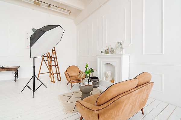 포토 JPG 해외이미지 라이프스타일 디자인 화초 가구 건축양식 창문 유리 호텔 아파트 주택 서기 사람없음 내부 건물 목재 빛 소파 우주 방 수확 흰색 재산 고급 우아함 큼 벽난로 샹들리에 삼각대 리빙 렌탈 스타일 해외포토 나무 식물 건축물 건축 컬러 생활용품 컨셉 농업 의자 재료 모션 재질 숙소 조명 생활 금융 크기 파일형식 이미지허브