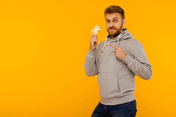 포토 JPG 해외이미지 학생 손 여자 남자 행복 감정 얼굴 백그라운드 컨셉 비즈니스 수염 건강 한명 서기 사람 성인 머리 기쁨 흰색 잡기 신용카드 황금 우아함 플라스틱 무역 흥분 신분 전자 보여주기 빚 경영 고립 비자 인출 블랙프라이데이 해외포토 1 산업 컬러 모션 데이이벤트 재질 신체부위 금융 경제 파일형식 이미지허브