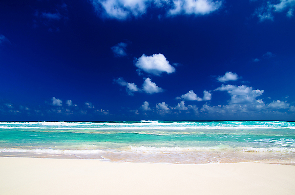 포토 JPG 해외이미지 주간 파도 하늘 해변 사람없음 야외 파란색 해외포토 자연요소 바다 컬러 파일형식 이미지허브