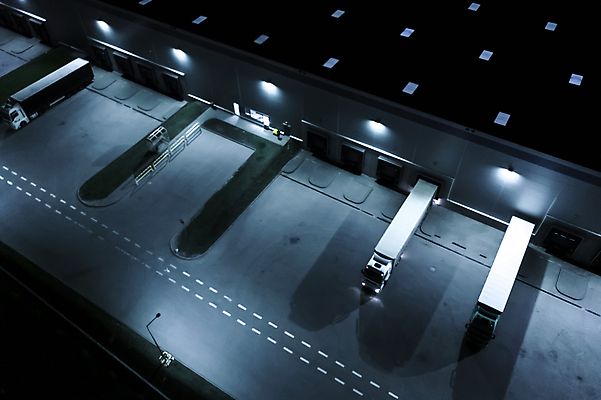 포토 JPG 해외이미지 공원 산업 도로 비즈니스 교통시설 자동차 안테나 사람없음 건물 트럭 화물 도시 센터 역 상품 정상 주식 컨테이너 창고 상업 머리위 지역 트랙터 수납 짐차 무거움 트레일러 물류 슈퍼마켓 드론 분배 수입 터미널 해외포토 건축물 공공시설 길 육상교통 교통 통신 금융 상점 운송업 무게 농기계 시설 특수차량 파일형식 이미지허브