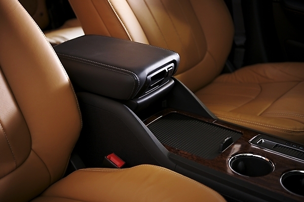 포토 JPG 해외이미지 여행 의자 교통시설 자동차 사람없음 내부 가로 운전 고급 가죽 자동 안락 해외포토 육상교통 가구 교통 컨셉 모션 시설 파일형식 이미지허브