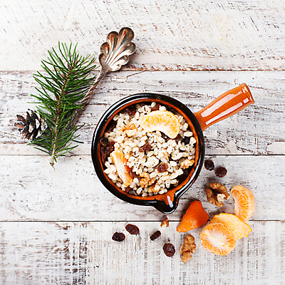 포토 JPG 해외이미지 나무 전통 식기 열매 유럽 문화 음식 백그라운드 크리스마스 휴가 디저트 요리 씨앗 사람없음 장식 빨간색 수건 교회 숟가락 검은색 견과류 흰색 나뭇가지 소나무 사발 달콤 냄비 정상 시리얼 밀 호두 광택 양귀비 꿀 건포도 우크라이나 피칸 핸드메이드 카피스페이스 해외포토 식물 기념일 꽃 나라 컬러 종교건축 포도 곡류 수저 건물 위생용품 공백 사기그릇 맛 솥 건과일 파일형식 이미지허브