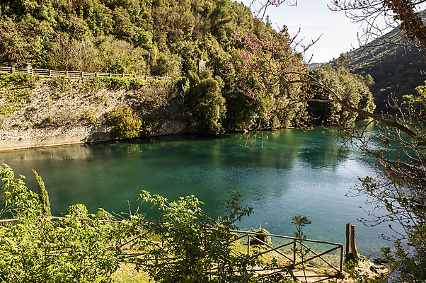 포토 JPG 해외이미지 식물 스포츠 파도 백그라운드 자연 사람 사람없음 가로 초록색 물 파란색 강 컬러풀 뷰티 반사 검은색 수중 이탈리아 시골 수면 익스트림스포츠 경계 폐허 다이빙 해군 마법 천국 탐사 방앗간 로마인 해외포토 자연요소 유럽 바다 컬러 군대 인종 수영 생태계 수중스포츠 파일형식 이미지허브