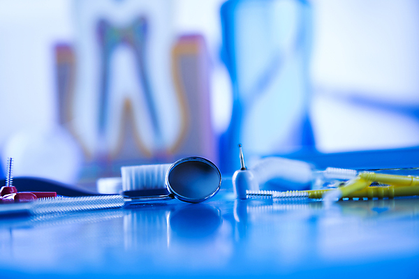 포토 JPG 해외이미지 사람없음 파란색 칫솔 치과용품 구강거울 해외포토 컬러 위생용품 의료용품 파일형식 이미지허브