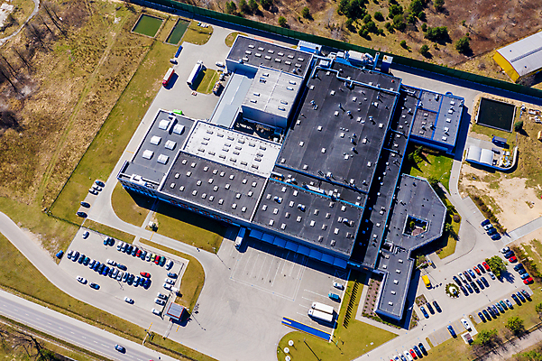 포토 JPG 해외이미지 육상교통 교통수단 패턴 교통시설 자동차 사람없음 야외 가로 하이앵글 컬러풀 한개 트럭 도시 그룹 변화 컨테이너 주차 배열 일렬 질서 엔진 물류 해외포토 1 산업 뷰포인트 컬러 교통 컨셉 무늬 예절 시설 파일형식 이미지허브