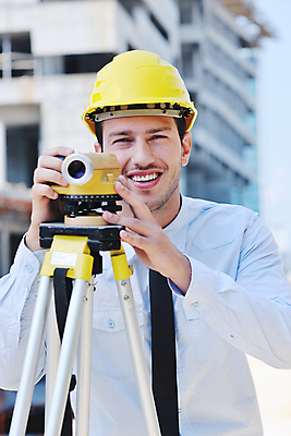 포토 JPG 해외이미지 남자 건축 건설업 한명 상반신 성인 앞모습 카메라 사진촬영 건설현장 잡기 비즈니스맨 엔지니어 안전모 건축가 성인남자한명만 해외포토 직업 1 산업 뷰포인트 비즈니스 모션 사람 전자제품 촬영 직장인 기술자 헬멧 안전장비 남자한명만 성인남자만 파일형식 이미지허브