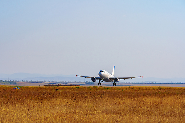 포토 JPG 해외이미지 주간 하늘 비행기 사람없음 야외 비행 이륙 해외포토 자연요소 항공교통 대중교통 파일형식 이미지허브