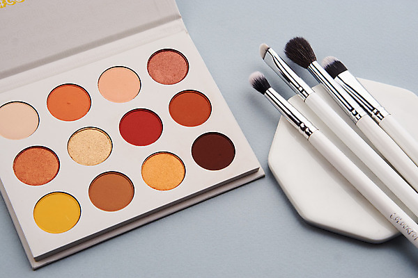 포토 JPG 해외이미지 사람없음 세트 뷰티 화장품 오브젝트 아이섀도 메이크업브러쉬 해외포토 붓 파일형식 이미지허브