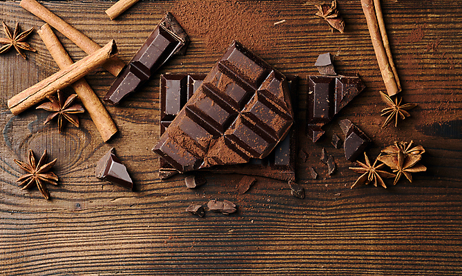 포토 JPG 해외이미지 조각 디저트 사람없음 초콜릿 달콤 시나몬스틱 나무배경 팔각회향 해외포토 음식 백그라운드 맛 향신료 시나몬 파일형식 이미지허브