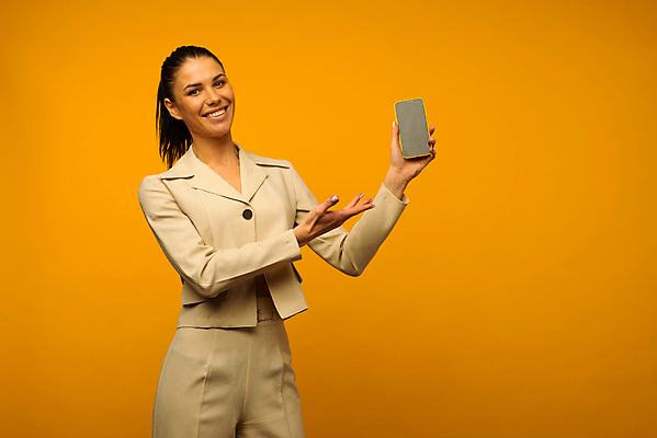 포토 JPG 해외이미지 학생 여자 행복 감정 얼굴 백그라운드 직장 한명 미소 사람 성인 치료 스마트폰 화장품 메시지 전화기 알림 피부 피부관리 흥분 감염 문제 여드름 고립 돌봄 블로거 필승 흉터 셀룰러 해외포토 1 회사 의학 모션 표정 신체부위 핸드폰 스마트기기 뷰티 우승 상처 파일형식 이미지허브