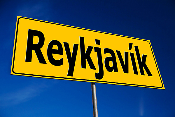 포토 JPG 해외이미지 도로 여행 컨셉 가이드 텍스트 교통시설 표시 하늘 거리 아이디어 프레임 광고판 아이슬란드 사람없음 파란색 단어 노란색 정보 시골 도시 표지판 메시지 선택 방향 교차로 알림 심볼 흔적 사인 도로표지판 공지사항 네비게이션 다음 루트 방법 조언 해외포토 직업 문자 유럽 길 컬러 교통 알림판 시설 판 파일형식 이미지허브