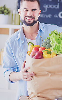 포토 JPG 해외이미지 백인 1 디자인 잡화 남자 종이 음식 백그라운드 채소 가방 과일 포장 건강 손잡이 선물 한명 사람 성인 쇼핑 세일 우주 주방 여러개 공백 재활용 샐러드 흰색 신선 구매 상품 일회용 컨테이너 무역 상업 슛 패키지 소매 짐싸기 고립 마케팅 해외포토 서양인 산업 컬러 다수 친환경 파일형식 이미지허브