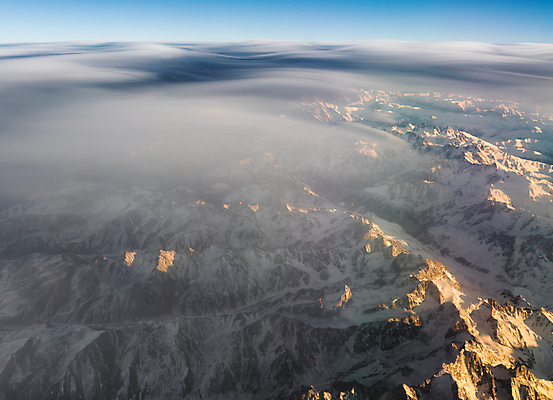 포토 JPG 해외이미지 구름 지구 여행 백그라운드 창문 자연 하늘 날씨 휴가 산 비행기 안테나 풍경 사람없음 야외 파란색 우주 얼음 흰색 분위기 고도 항공 제트기 우주산업 넘어짐 대패 수평선 해외포토 자연요소 산업 컬러 컨셉 통신 항공교통 모션 대중교통 생태계 파일형식 이미지허브