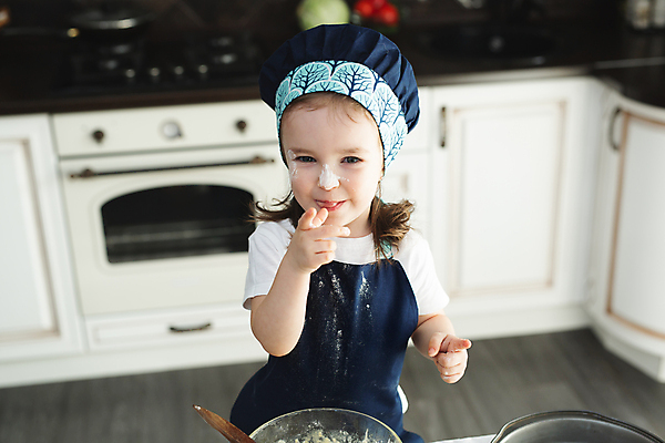 포토 JPG 해외이미지 모자 전통 손 여자 행복 감정 어린이 음식 빵 탁자 휴가 주택 요리 한명 미소 사람 쿠키 케이크 주방 요리사 앞치마 빵집 혼합 굽기 준비 반죽 만들기 롤 밀가루 밀대 레시피 제빵사 커터 페스츄리 핸드메이드 해외포토 직업 1 잡화 가구 모션 주방용품 디저트 표정 건물 신체부위 상점 가루 구이 파일형식 이미지허브