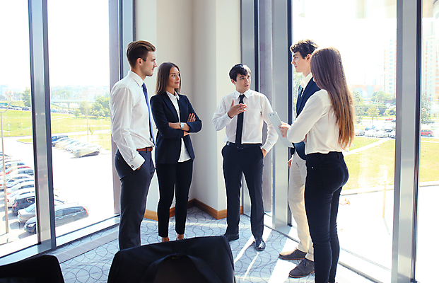 포토 JPG 해외이미지 전신 서양인 여자 남자 회사 회의 들기 정장 여러명 성인 앞모습 옆모습 팔짱 가리킴 업무 비즈니스맨 비즈니스우먼 주머니손 서류판 성인만 해외포토 외국인 옷 뷰포인트 다수 비즈니스 모션 사람 손짓 사무용품 작업 직장인 파일형식 이미지허브