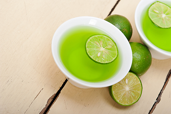 포토 JPG 해외이미지 실내 사람없음 컵 라임 라임주스 나무배경 해외포토 식기 백그라운드 과일 내부 과일주스 파일형식 이미지허브