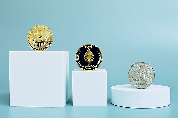 포토 JPG 해외이미지 하늘색 사람없음 동전 금색 순위 단상 가상화폐 해외포토 컬러 돈 파란색 파일형식 이미지허브