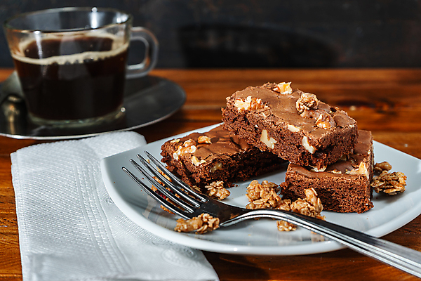 포토 JPG 해외이미지 접시 커피 음식 조각 다이어트 디저트 건강 요리 사람없음 목재 갈색 쌓기 쿠키 케이크 초콜릿 검은색 식사 어둠 빵집 견과류 흰색 시골 신선 달콤 맛 설탕 굽기 먹기 유기농 정사각형 호두 코코아 고립 브라우니 카카오 페스츄리 핸드메이드 맛있는 해외포토 도형 나무 식기 웰빙 음료 빵 컬러 컨셉 재료 모션 상점 구이 파일형식 이미지허브