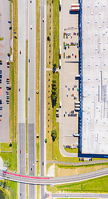 포토 JPG 해외이미지 공원 산업 도로 비즈니스 교통시설 자동차 안테나 사람없음 건물 트럭 화물 도시 센터 상품 정상 주식 컨테이너 창고 무역 상업 머리위 지역 트랙터 수납 짐차 무거움 트레일러 물류 슈퍼마켓 드론 분배 수입 터미널 해외포토 건축물 공공시설 길 육상교통 교통 통신 금융 상점 운송업 무게 농기계 시설 특수차량 파일형식 이미지허브