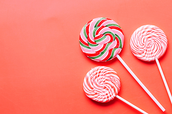 포토 JPG 해외이미지 디자인 음식 분홍색 오렌지 과일 나선형 사탕 사람없음 빨간색 초록색 파란색 노란색 초콜릿 활발 흰색 하트 대접 원형 막대기 그룹 달콤 맛 설탕 뿌리기 상쾌 질감 플랫레이 카피스페이스 해외포토 모양 도형 감정 컬러 컨셉 무늬 모션 디저트 공백 플랫 파일형식 이미지허브