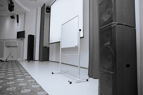 포토 JPG 해외이미지 직업 교육 가구 컨셉 인터넷 의자 회사 비즈니스 통신 교실 회의 실내 사람없음 학습 사무실 우주 스크린 방 장비 정보 흰색 업무 발표 가르침 센터 강의 마이크 회의실 서비스 멀티미디어 고용 렌탈 세미나 줄서기 지휘대 해외포토 컬러 음향기기 생활용품 학교 모션 내부 구직 작업 채용 파일형식 이미지허브