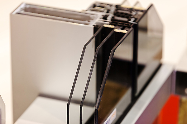 포토 JPG 해외이미지 모양 디자인 산업 가구 백그라운드 십자가 건축양식 부분 창문 유리 새로움 주택 프레임 실내 사람없음 내부 건물 옆모습 흰색 오픈 모서리 제조 플라스틱 자르기 천 철 서식 각도 뼈대 비닐 더블 설치 철강 해외포토 건축물 건축 뷰포인트 컬러 생활용품 컨셉 모션 재질 직물 파일형식 이미지허브