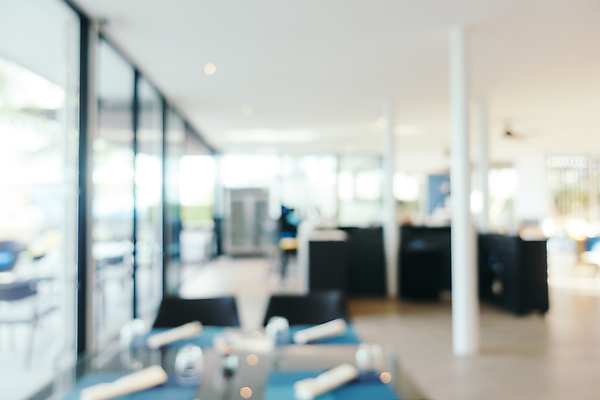 포토 JPG 해외이미지 라이프스타일 커피 백그라운드 의자 탁자 추상 휴식 사람 사람없음 내부 장식 빛 상점 식당 카페 수확 흰색 소프트포커스 쇼핑몰 고객 보케 소매 블러 해외포토 음료 컬러 가구 컨셉 무늬 농업 촬영기법 생활 파일형식 이미지허브