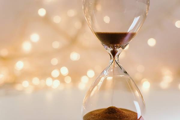 포토 JPG 해외이미지 계절 감정 모래 시계 백그라운드 컨셉 유리 휴가 새로움 새해 기념 이벤트 사람없음 아웃포커스 장식 빛 컬러풀 장난감 파티 축제 화환 수확 축하 시간 신용카드 황금 소프트포커스 연도 심볼 손목시계 모래시계 보케 먼지 마법 타이머 빛망울 마감 블러 카운트다운 카피스페이스 해외포토 꽃 컬러 농업 장신구 재질 촬영기법 금융 공백 파일형식 이미지허브