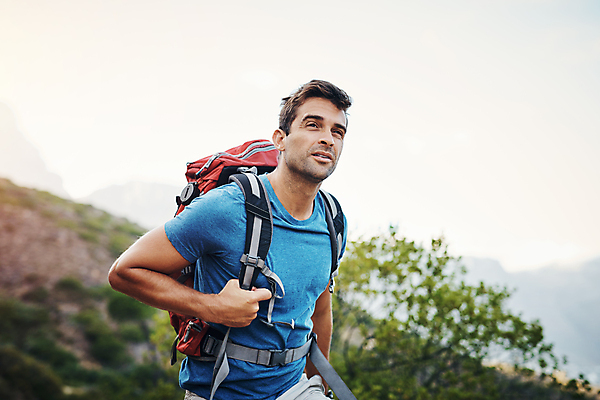 포토 JPG 해외이미지 주간 응시 남자 행복 자연 산 건강 한명 들기 상반신 성인 야외 옆모습 아웃포커스 운동 등산 하이킹 등산객 등산가방 등산스틱 성인남자한명만 해외포토 자연요소 1 시선 감정 뷰포인트 가방 모션 레저 촬영기법 사람 트래킹 생태계 등산용품 남자한명만 성인남자만 파일형식 이미지허브