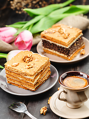 포토 JPG 해외이미지 전통 접시 꽃 커피 음식 조각 부분 탁자 디저트 요리 사람없음 목재 파티 과자 케이크 축제 빵집 튤립 시골 축하 신선 닫기 달콤 인스턴트 크림 호두 레시피 꿀 우크라이나 페스츄리 핸드메이드 해외포토 나무 식물 식기 유럽 음료 빵 가구 컨셉 재료 모션 이벤트 상점 견과류 맛 파일형식 이미지허브