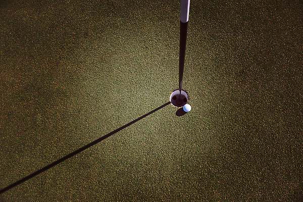 포토 JPG 해외이미지 주간 골프 골프장 골프공 그림자 사람없음 야외 구멍 골프깃발 해외포토 자연요소 공 스포츠시설 골프용품 구기 깃발 파일형식 이미지허브