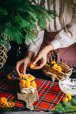 포토 JPG 해외이미지 접시 열매 음식 백그라운드 다이어트 과일 휴가 디저트 치즈 건강 요리 사람없음 빨간색 과자 케이크 식당 계란 식사 카페 빵집 흰색 축하 신선 생일 고급 달콤 맛 아침식사 설탕 자르기 굽기 먹기 민트 크림 롤 칼로리 머랭 페스츄리 핸드메이드 맛있는 해외포토 식물 식기 기념일 빵 컬러 컨셉 모션 유제품 상점 알 구이 허브 파일형식 이미지허브