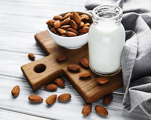 포토 JPG 해외이미지 음료 음식 백그라운드 다이어트 재료 유리 탁자 건강 식이요법 씨앗 사람없음 목재 갈색 우유 에너지 견과류 흰색 신선 액체 사발 맛 상품 매끈함 먹기 유기농 알맹이 아몬드 내추럴 단백질 채식주의자 칼슘 비건 맛있는 해외포토 나무 식물 웰빙 컬러 가구 컨셉 모션 재질 유제품 감각 사기그릇 채식 영양소 파일형식 이미지허브