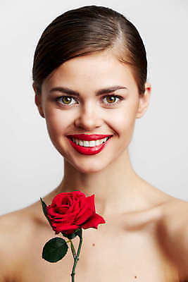 포토 JPG 해외이미지 백인 여자 포즈 한명 상반신 성인 앞모습 화장 뷰티 장미 성인여자한명만 해외포토 서양인 1 꽃 뷰포인트 사람 여자한명만 성인여자만 파일형식 이미지허브